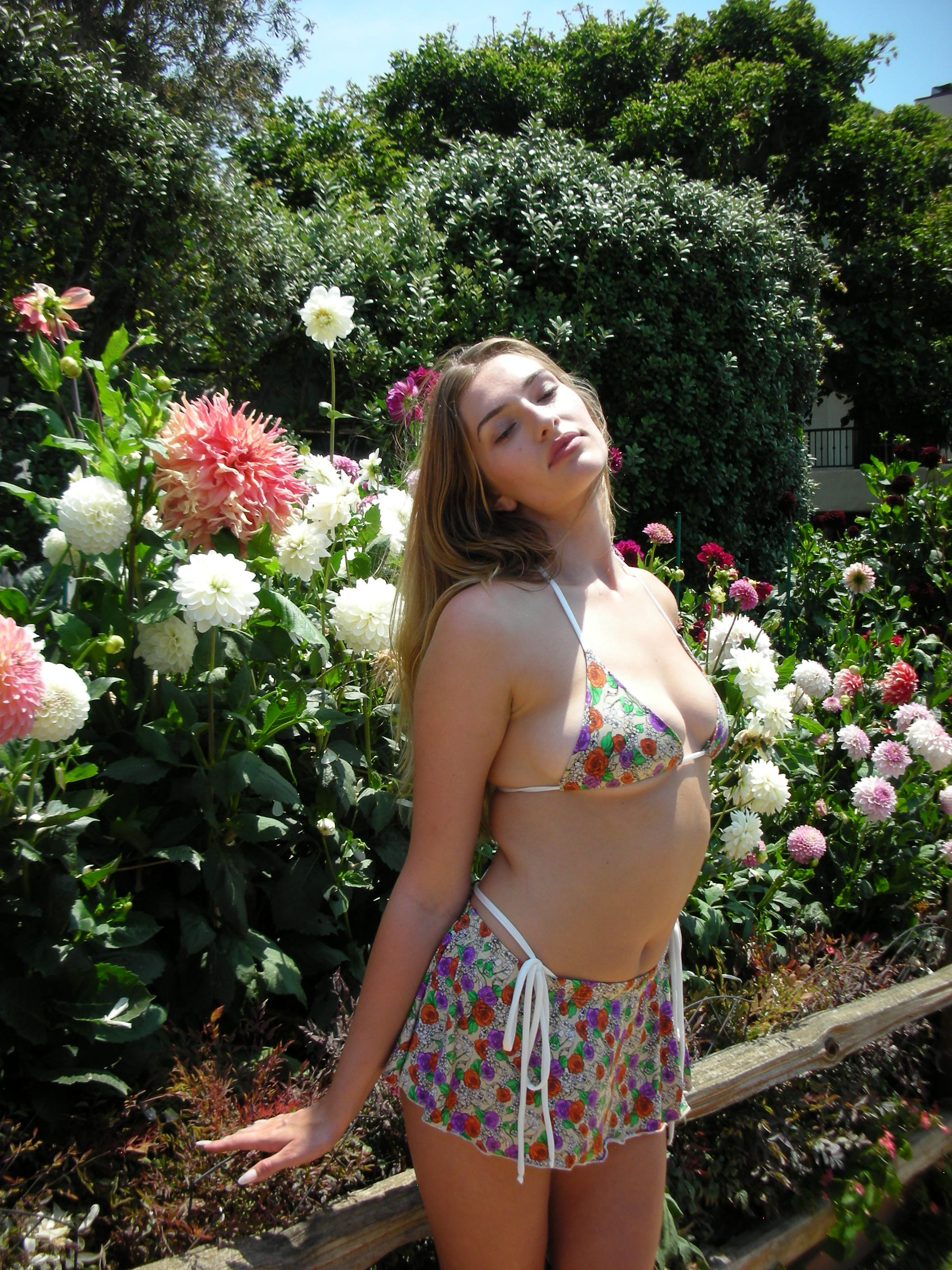 MEGS FLORAL SKIRT image 2